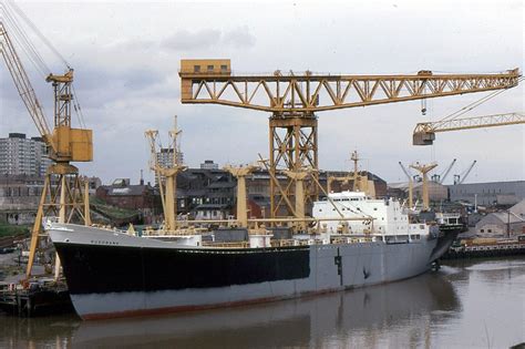 sunderland built ships